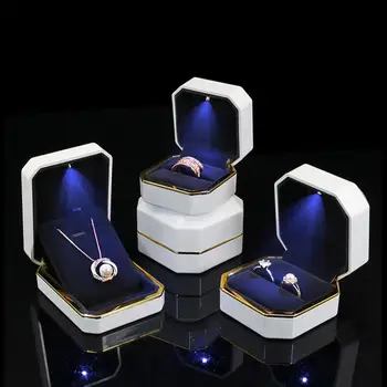 LED Papuošalų Dėžutė Mados Prabangius Auskarus, Žiedą, Karoliai & Pakabas, Dėžutes Aštuoniakampis Vestuvės Vestuvinis Žiedas Papuošalai Ekranas Turėtojas