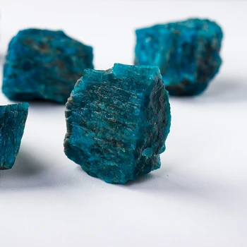 Aukštos kokybės Mėlynos spalvos Kvarco Gamtos Apatite Neapdoroti Akmenys Gydymo Kristalų Mėginių Mineralas Sodo Puošmena Nuotrauka 2